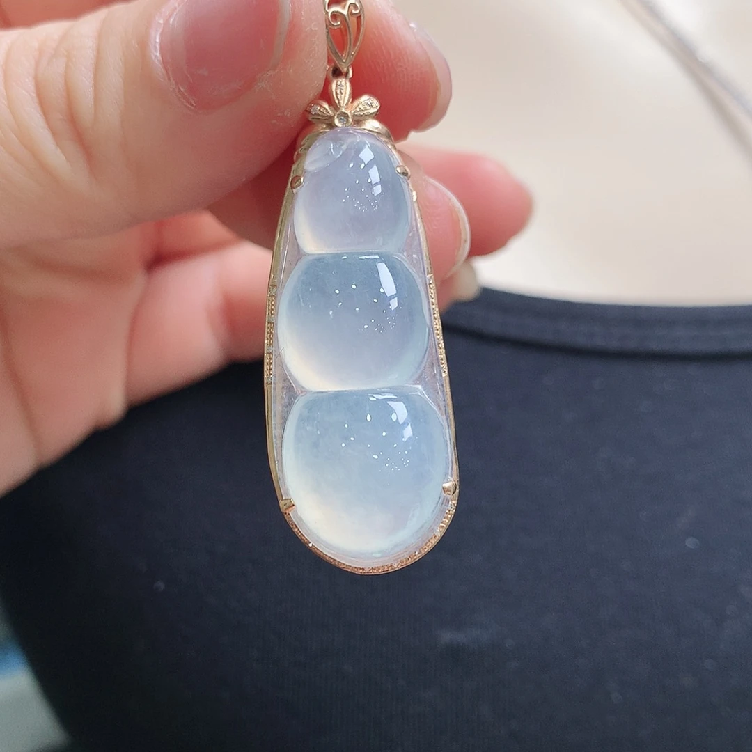 翡翠颈饰18K金镶嵌福豆