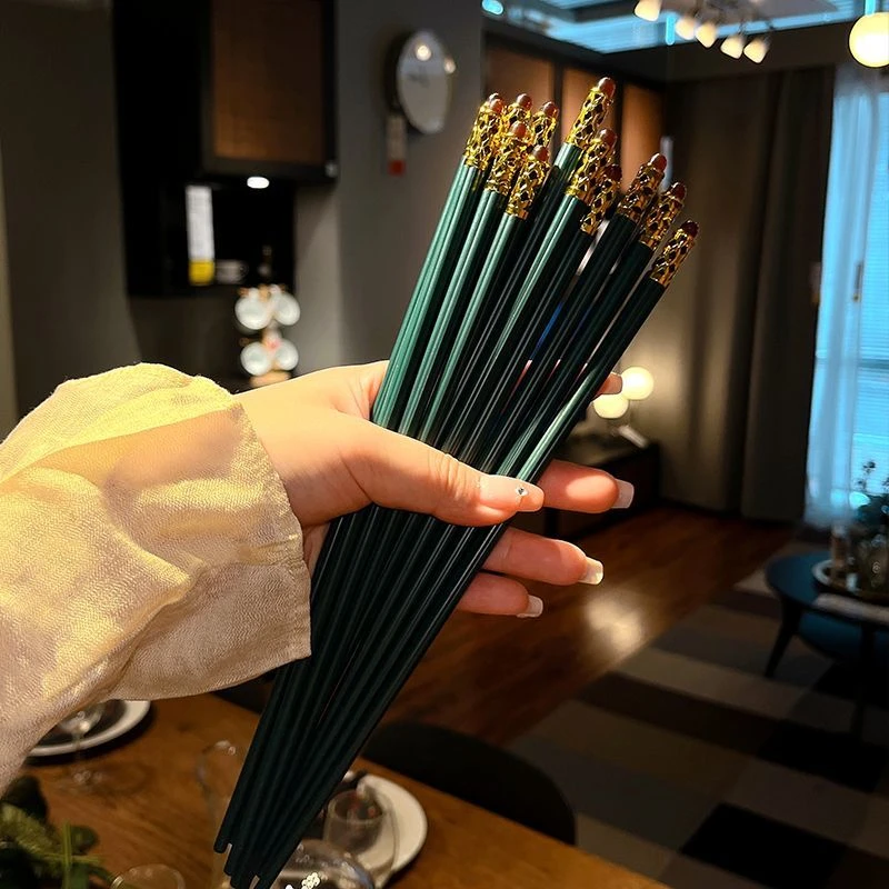北欧墨绿新款高颜值合金筷子家用商用酒店高档上档次防霉不发霉