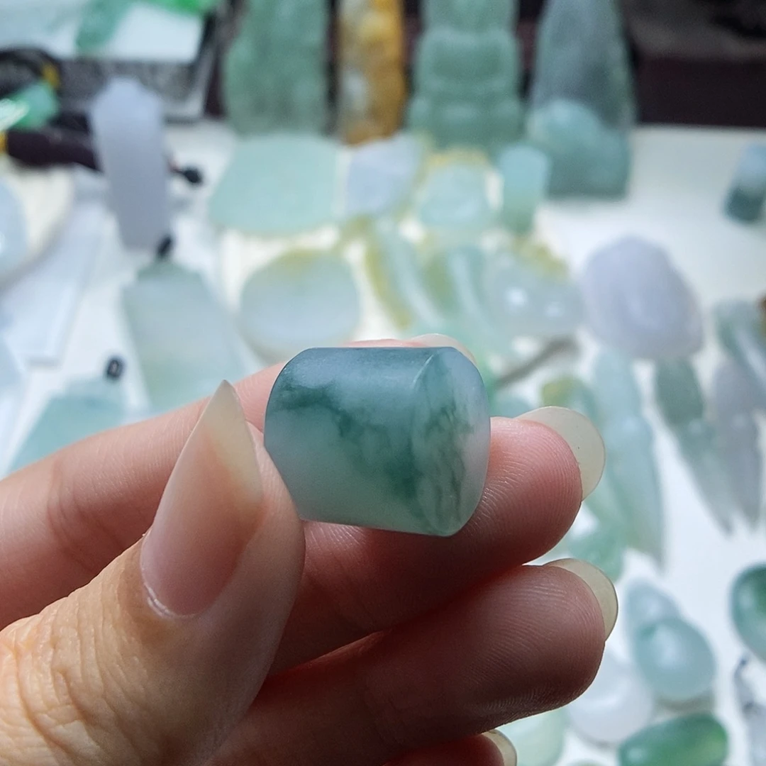 定制翡翠未镶嵌桶珠