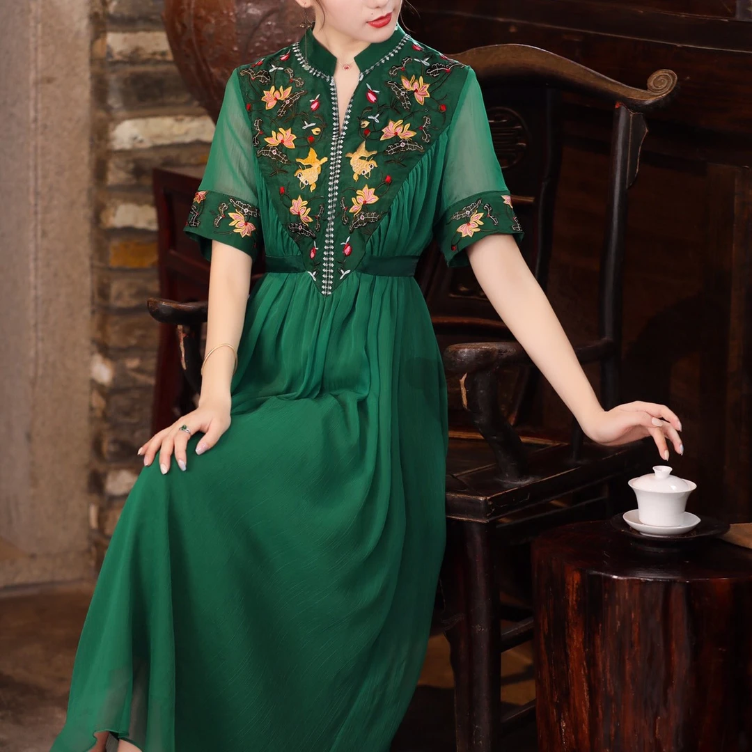 21805重工刺绣中国风连衣裙 女装显瘦气质时尚夏季长款长裙宽松