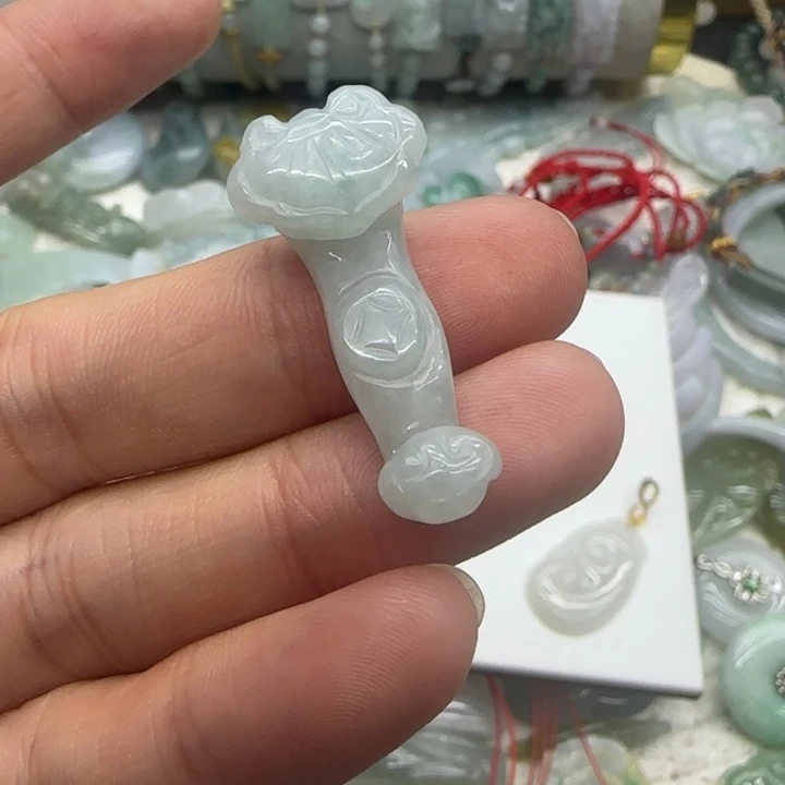 琥***恋翡翠未镶嵌手链如意