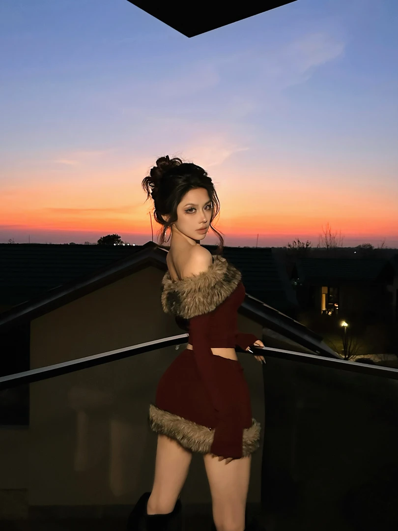 Z33050法式微胖性感辣妹毛毛一字肩抹胸女秋圣诞红包臀裙半裙套装