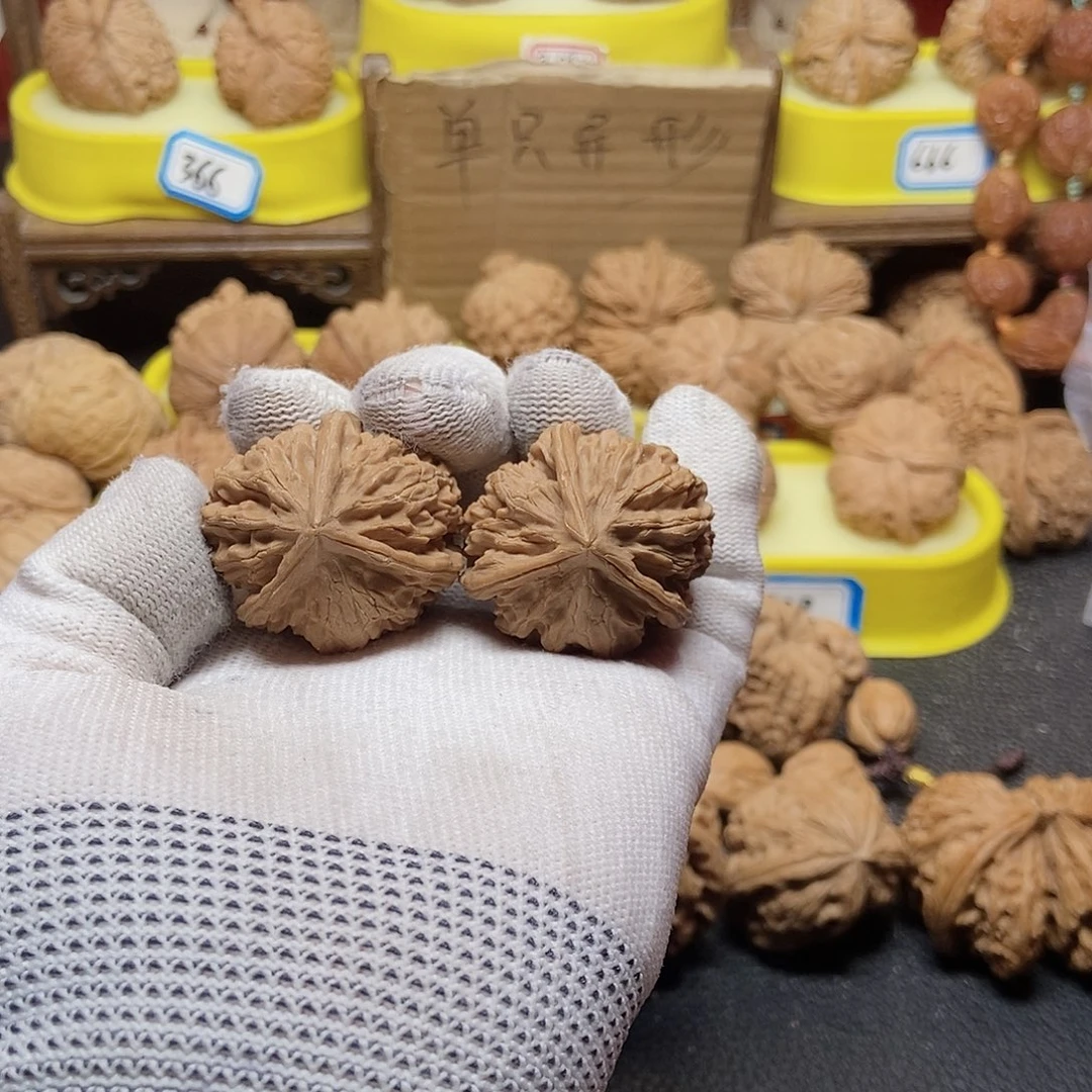 哈***哈吊坠文玩核桃奔奔