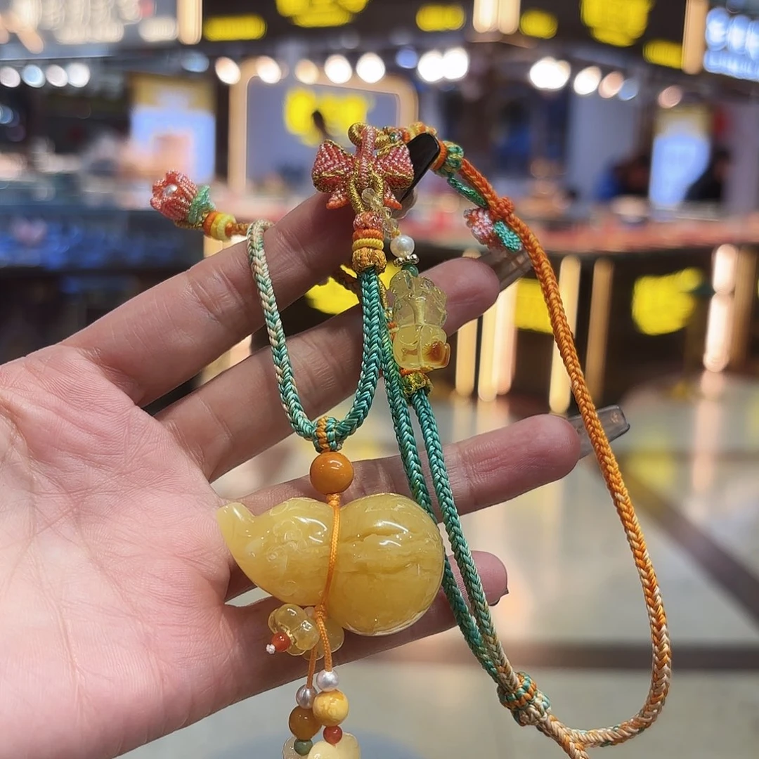 琥珀颈饰未镶嵌琥珀