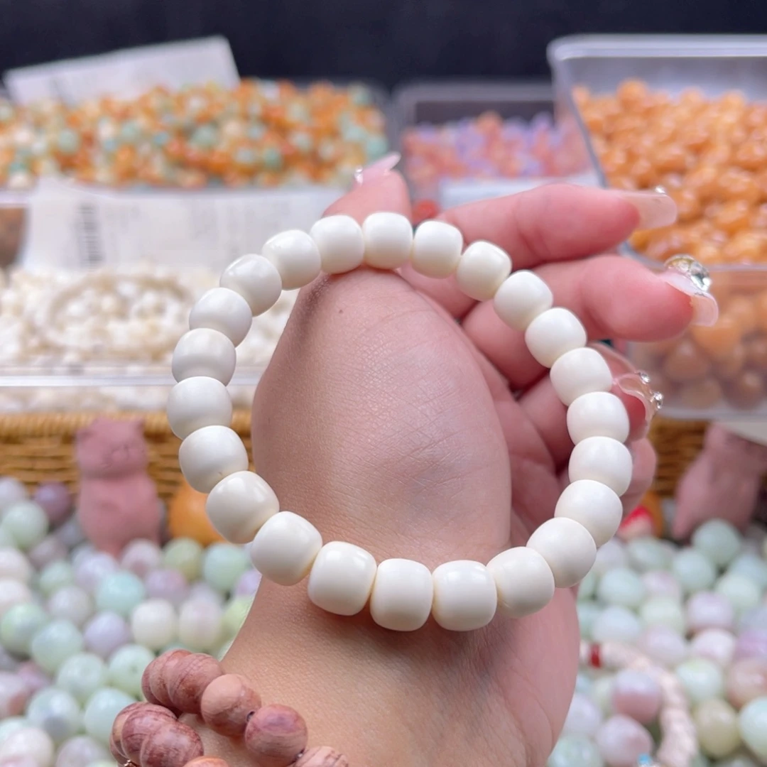 白玉菩提吊坠b9.5mm25颗。海南白玉 微瑕