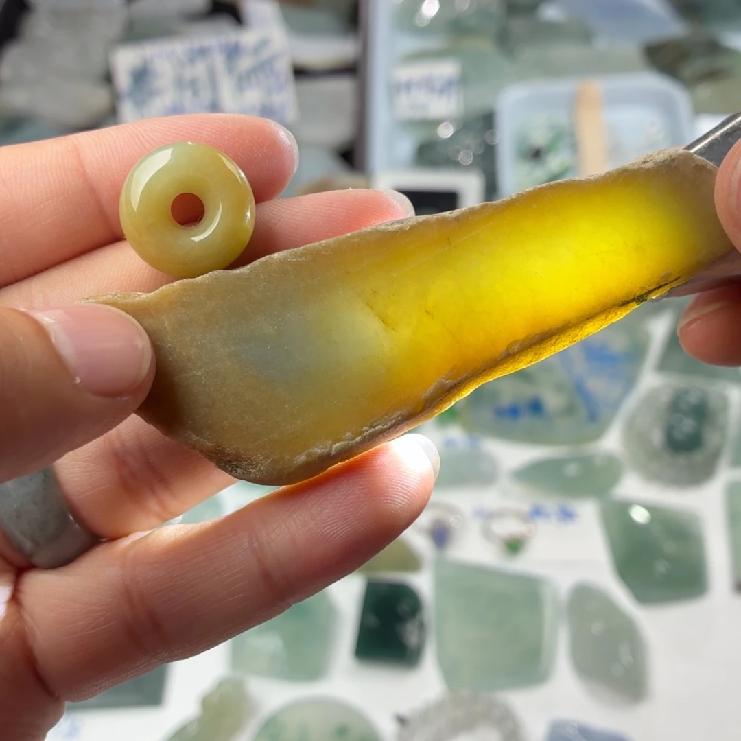 未镶嵌定制翡翠天然缅甸翡翠a货糯化满黄片料