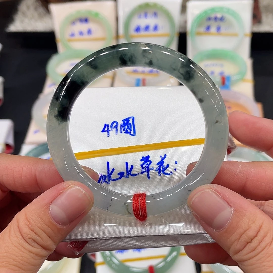 翡翠手镯未镶嵌缅甸翡翠天然翡翠