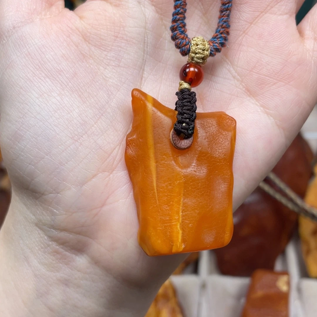 琥珀珠宝奇石未镶嵌