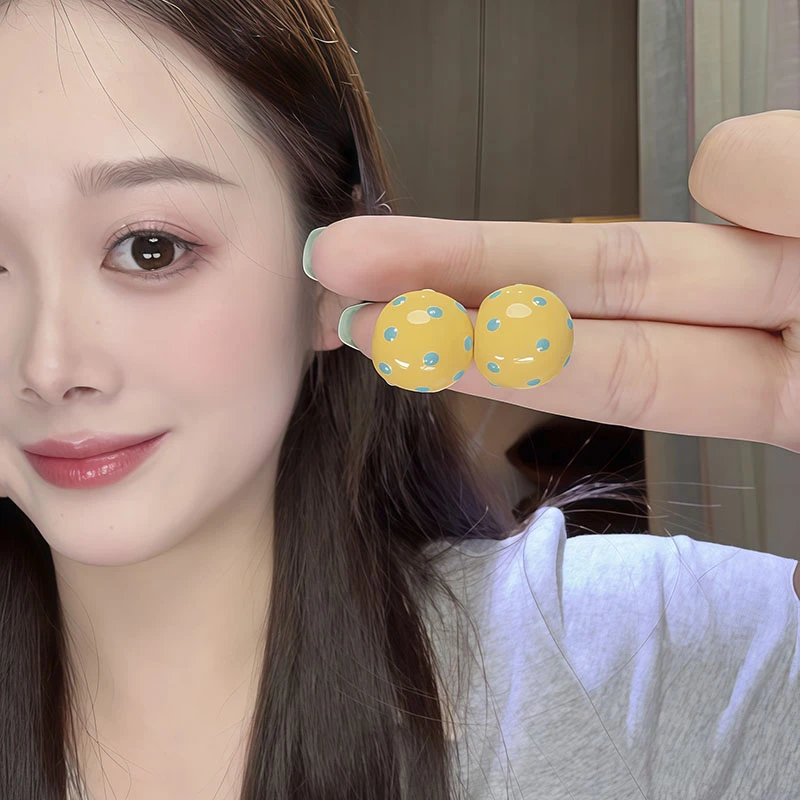 铜合金耳饰 多巴胺滴油豆豆银针耳钉女气质小众设计感百搭耳环