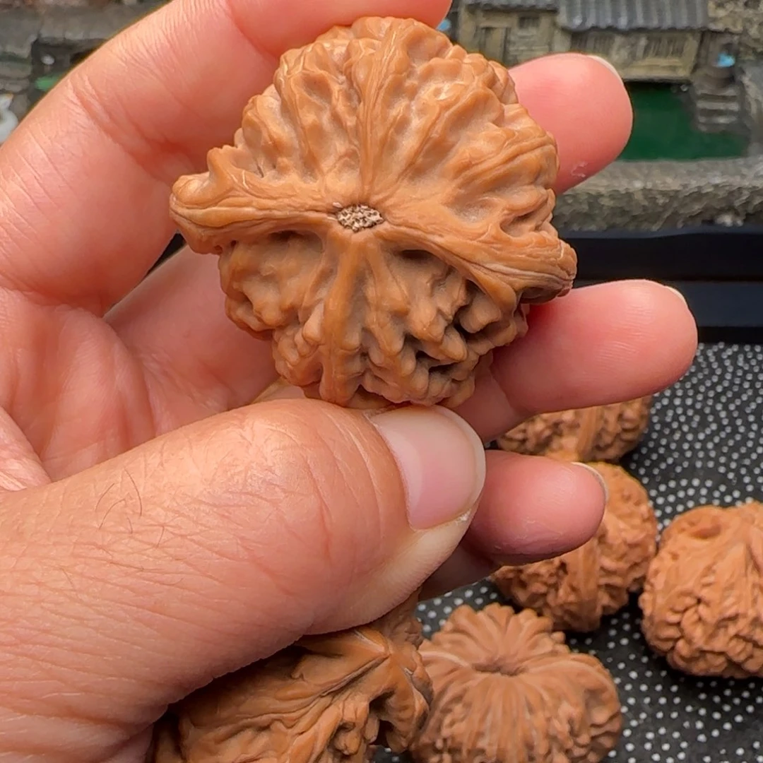 文玩核桃吊坠神****”红锦鲤2025     41