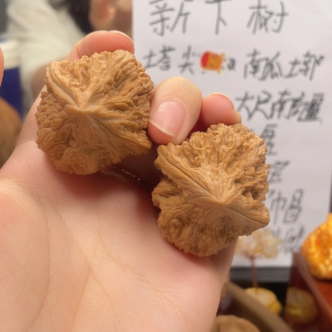 木***凡桃核吊坠全品大沽石