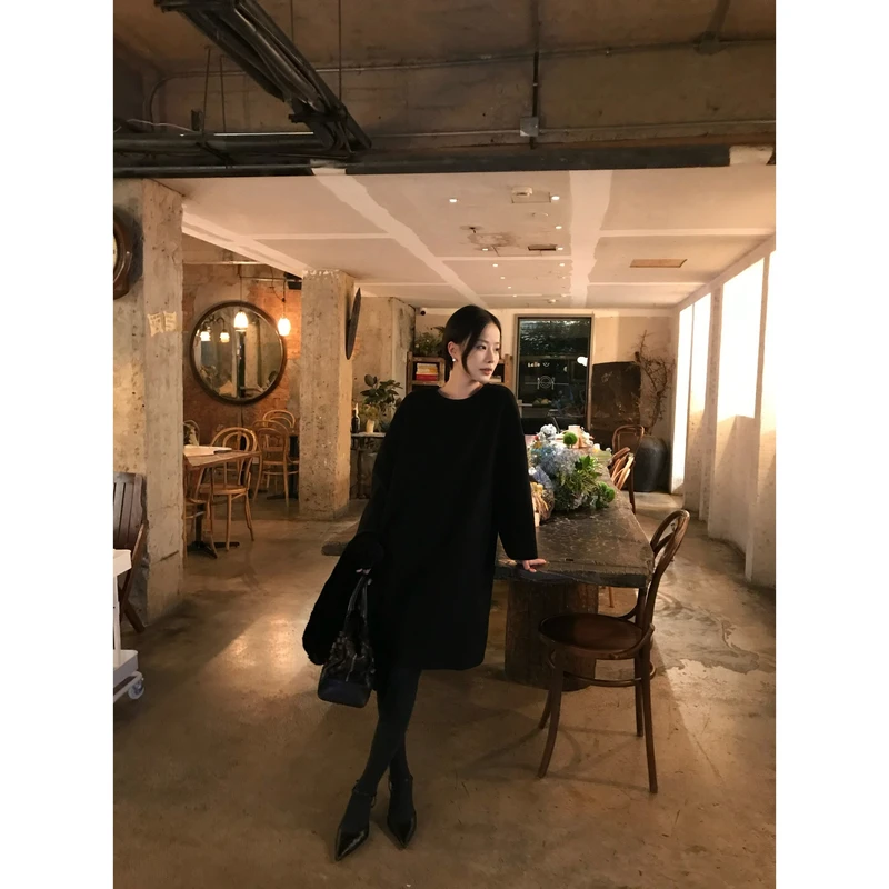 ZHONG HE· 滕捣捣 25冬新柔软羊毛混纺显瘦廓版毛呢连衣裙外套女