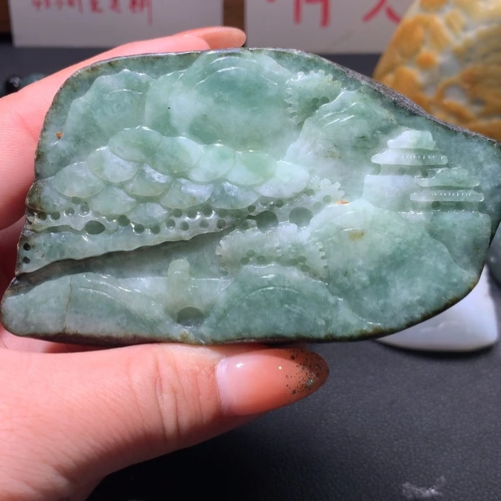 翡翠未镶嵌颈饰保真天然A货翡翠