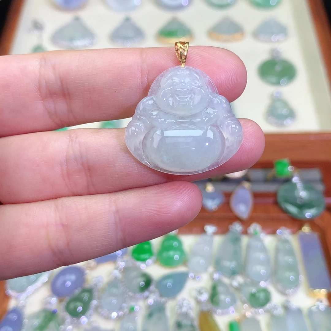 颈饰18K金镶嵌翡翠