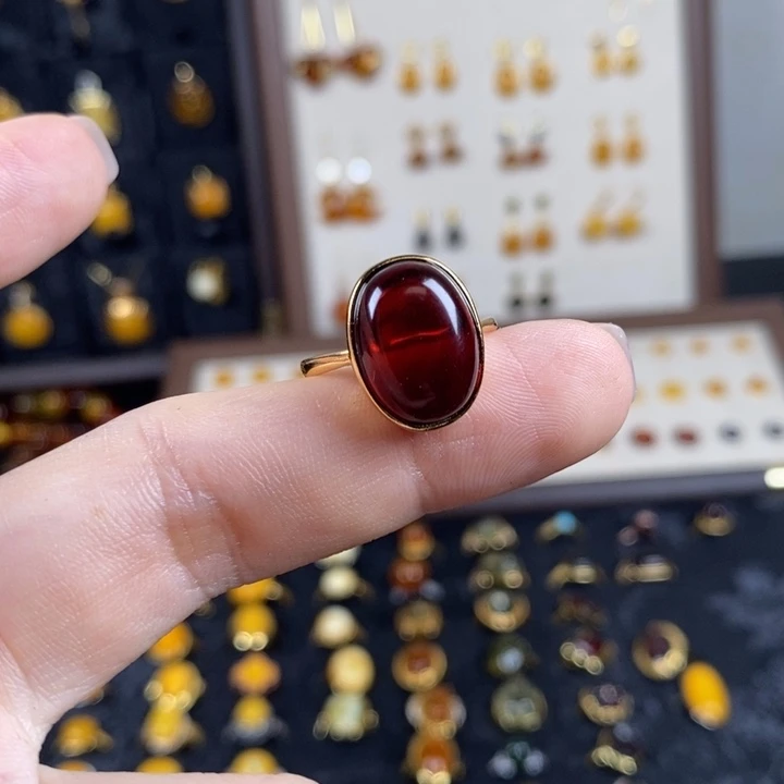 裸石琥珀未镶嵌成品