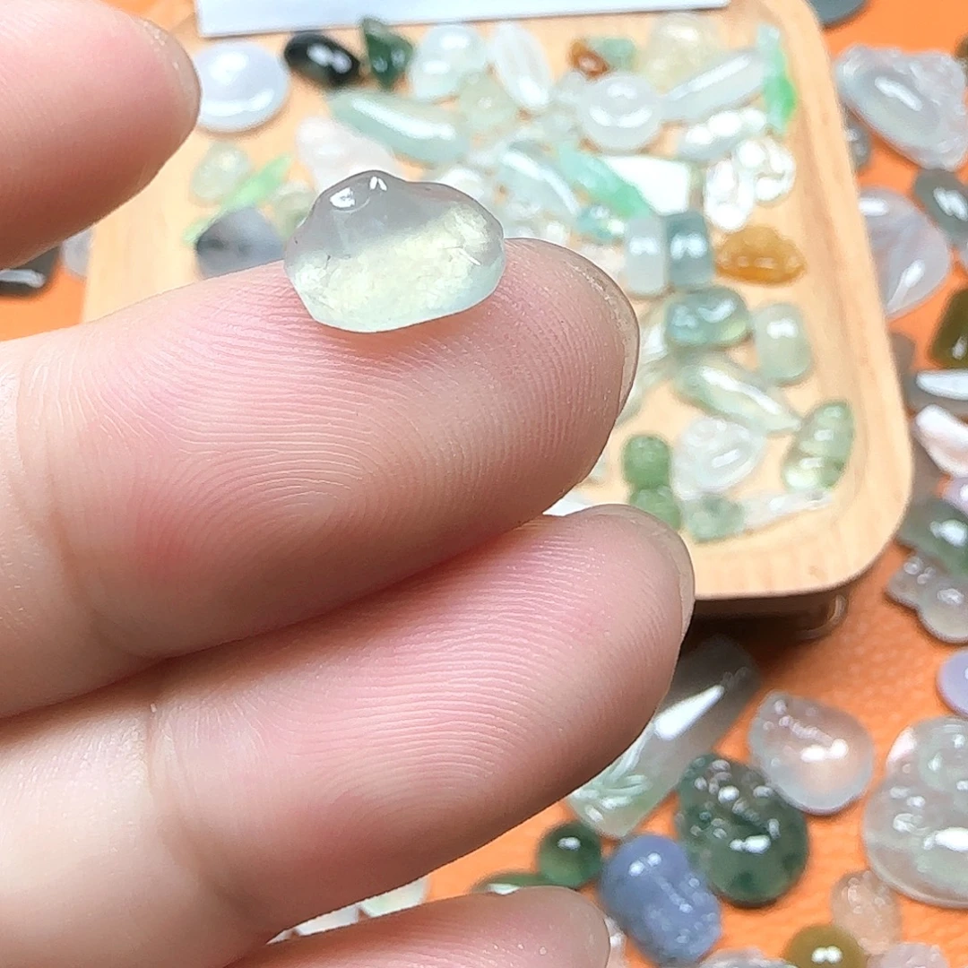 定制翡翠未镶嵌翡翠