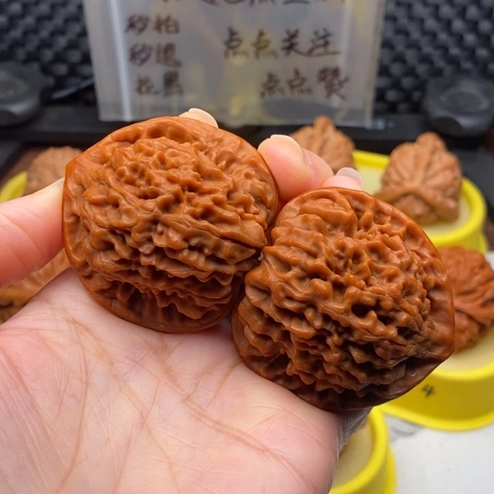 文玩核桃吊坠46官帽