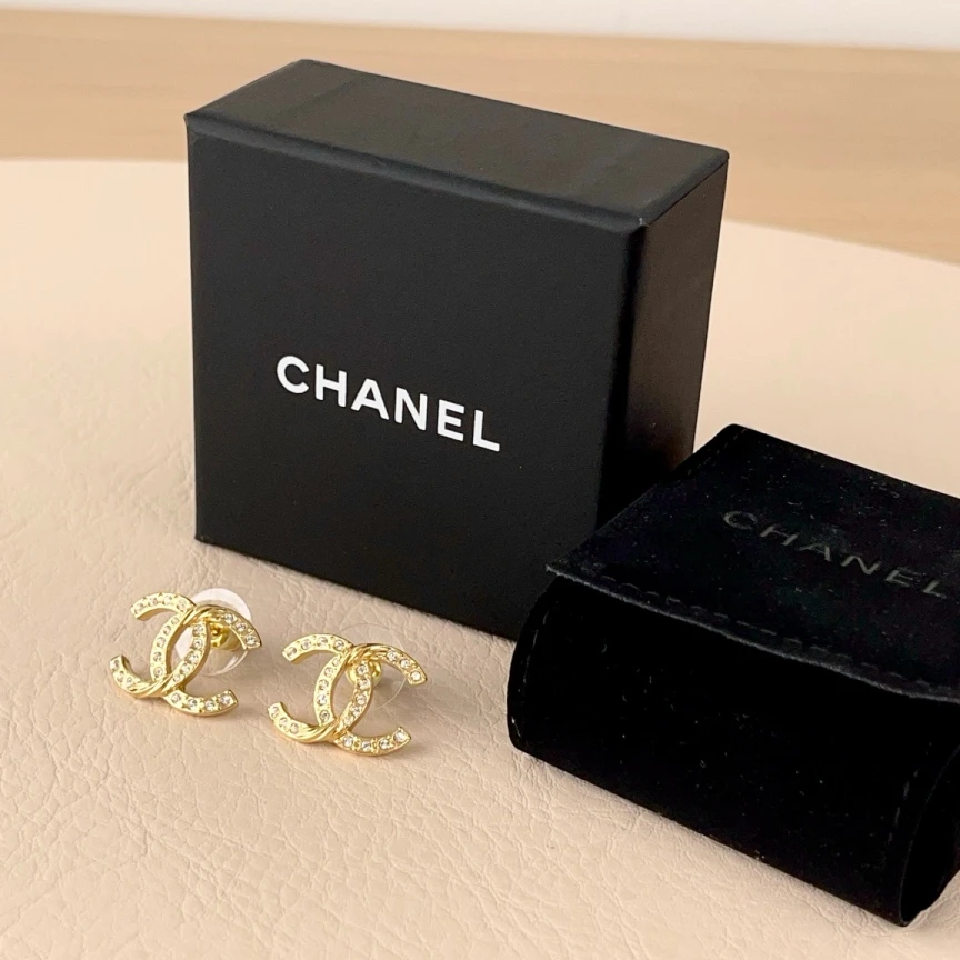 99新 Chanel/香奈儿 【九筒奢品】经典双C金色带钻耳钉/8664