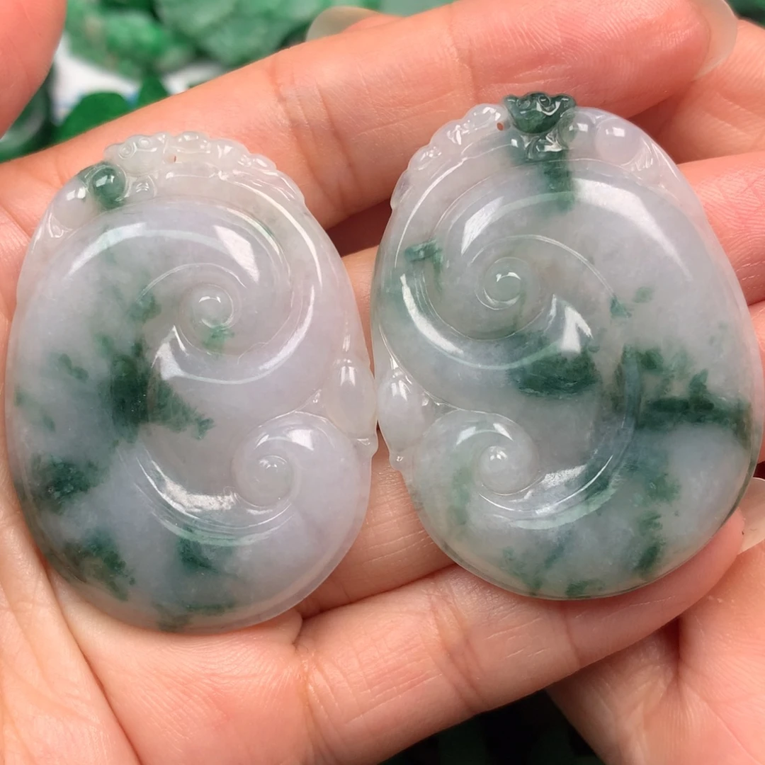 仪***感翡翠未镶嵌颈饰翡翠
