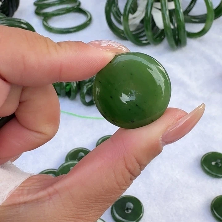 和田玉未镶嵌颈饰26