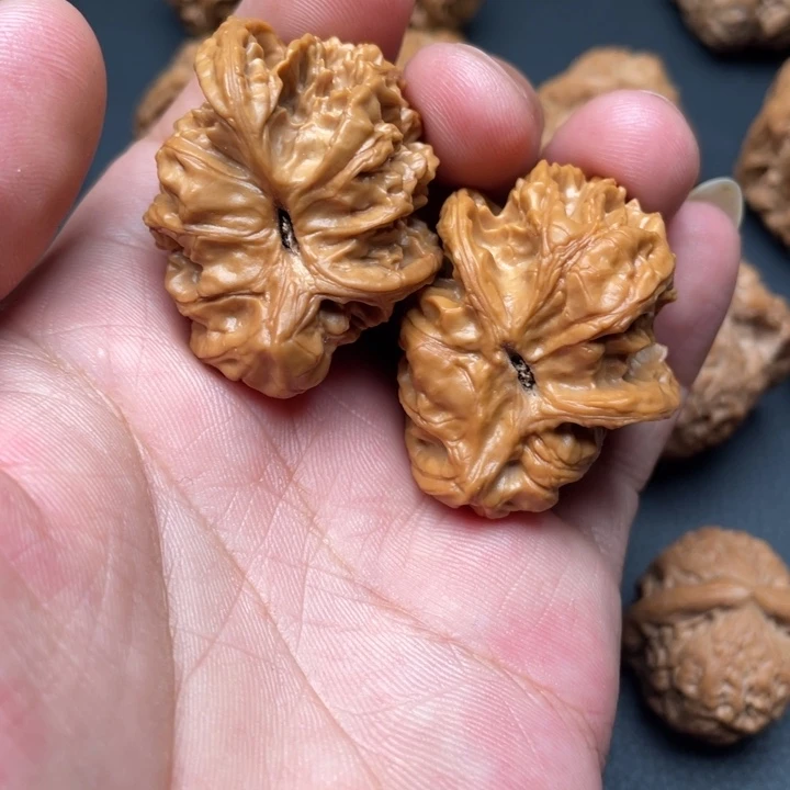 文玩核桃把件异形