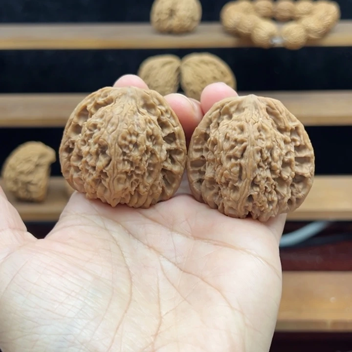 ****丸涿鹿南京石文玩核桃