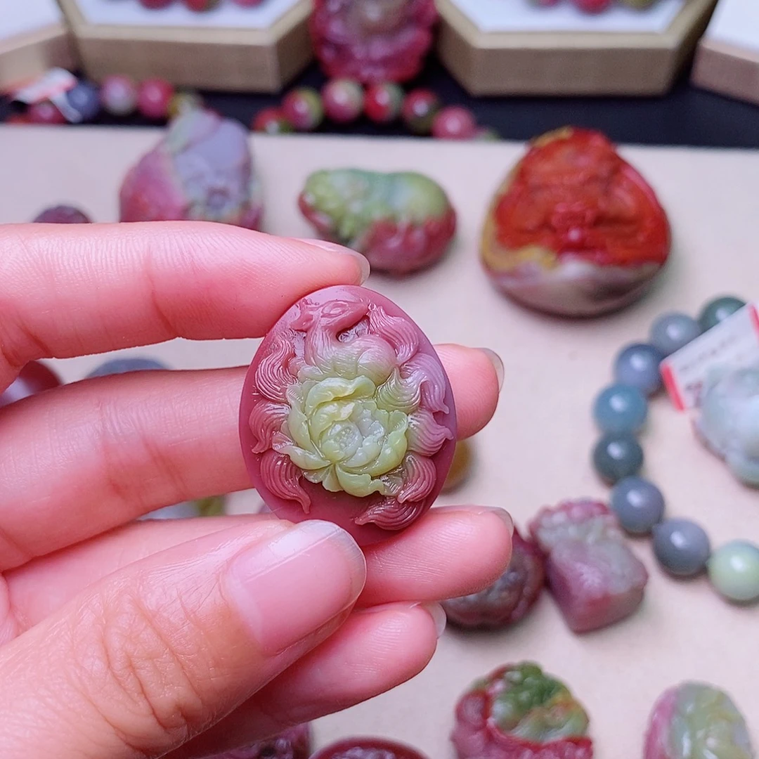 媛***宝玛瑙/玉髓未镶嵌珠宝奇石盐源玛瑙定制