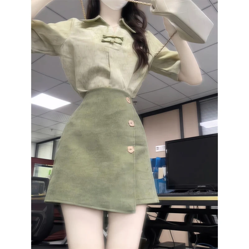 新中式国风穿搭绿色衬衫套装女秋夏2025新款绝美漂亮短裙包臀裙子