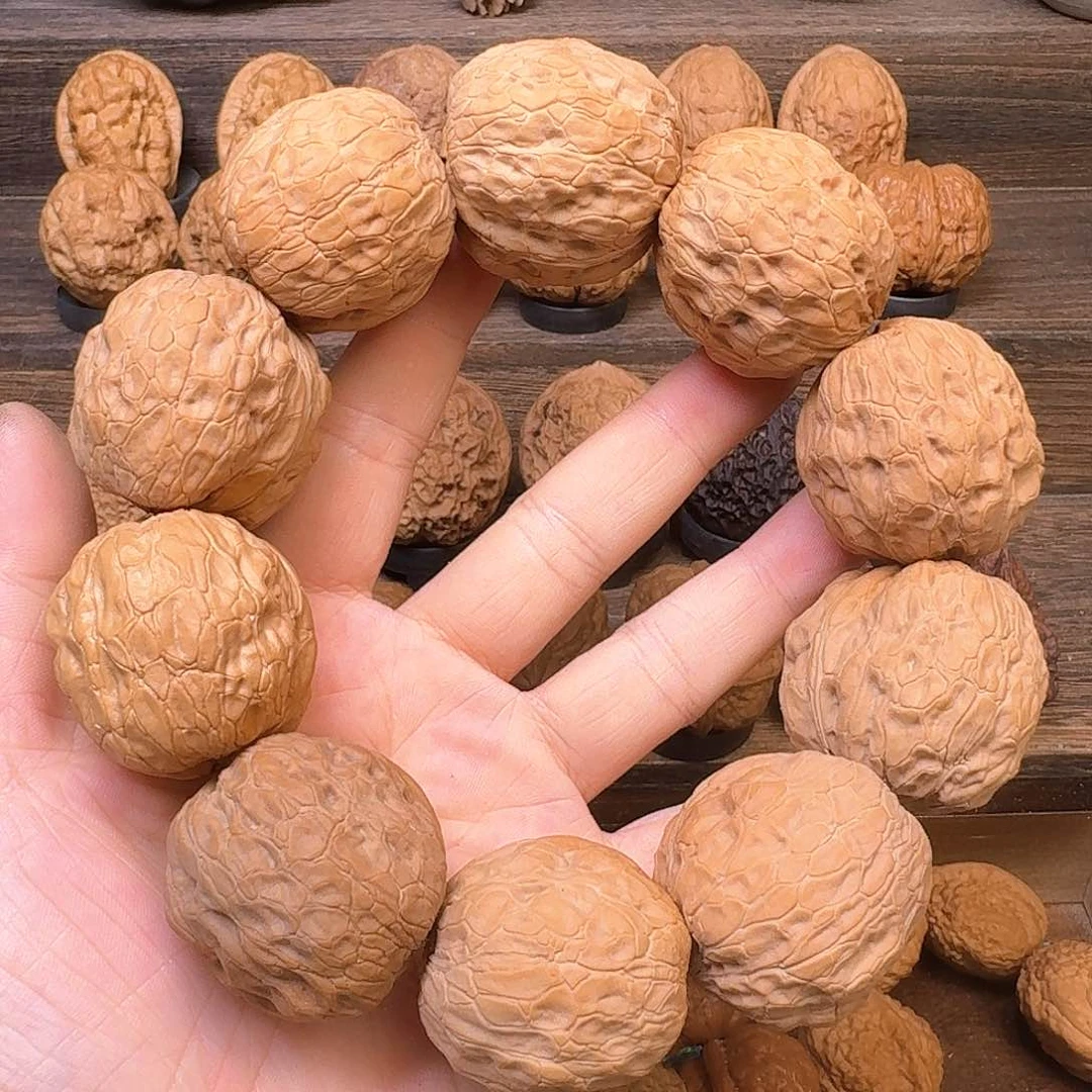 文玩核桃吊坠26黄金蟒元宝手持40尺寸