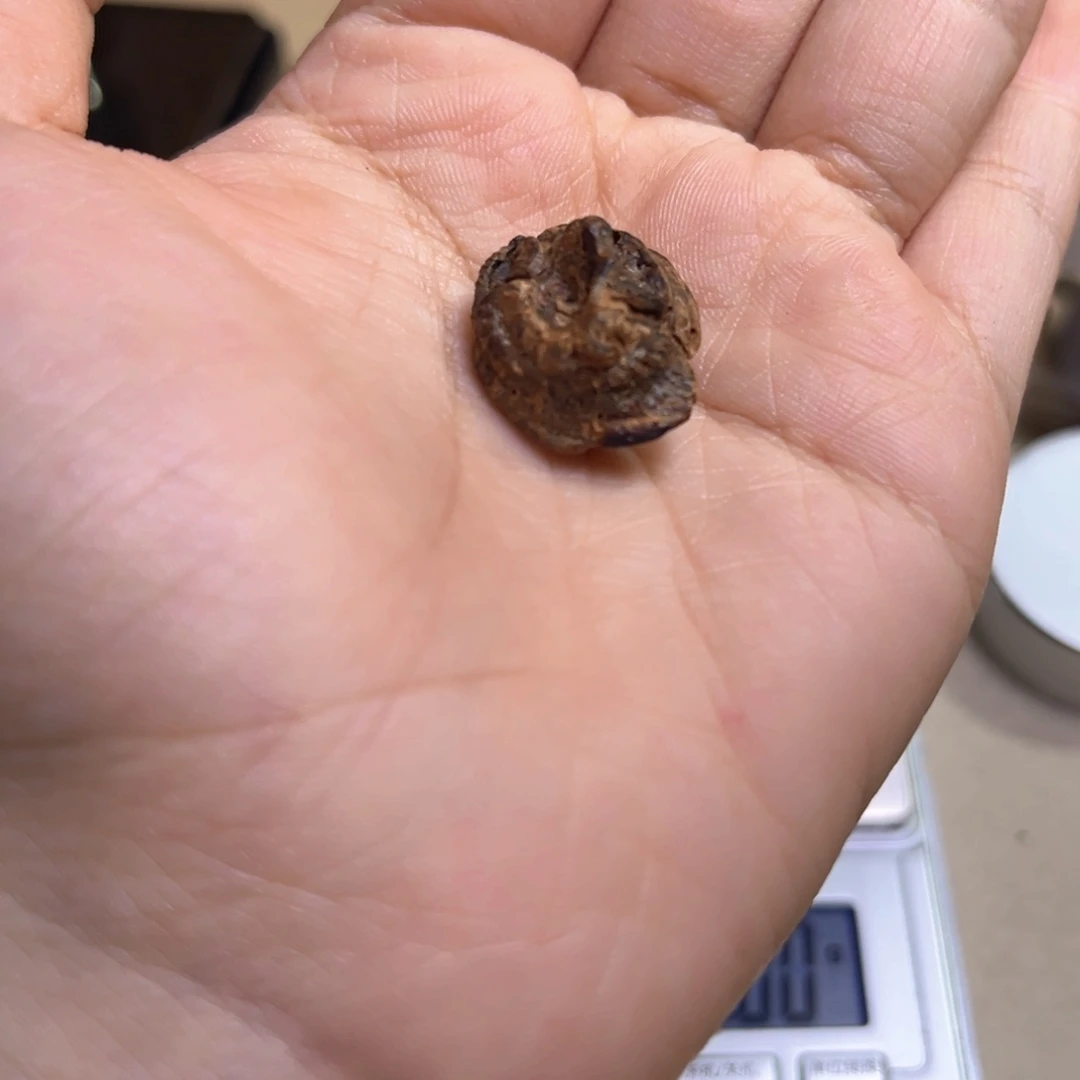 香榧木金三角沉水包头1.9克