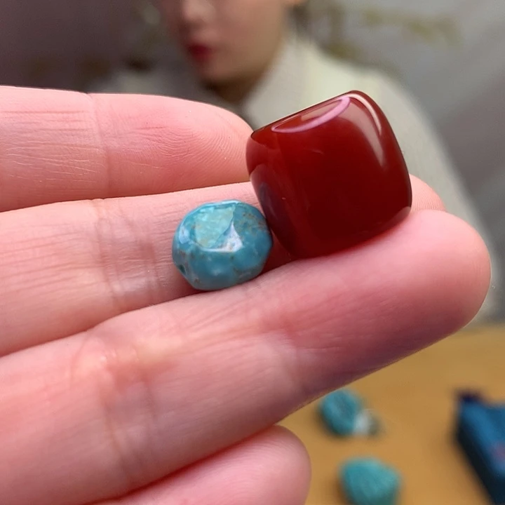 要***管玛瑙/玉髓未镶嵌原矿