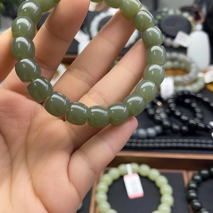 和田玉未镶嵌手串