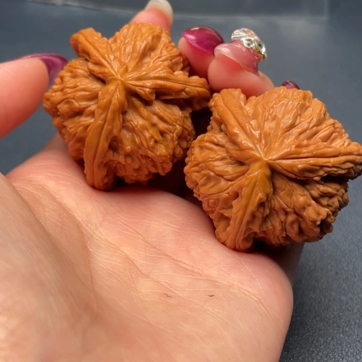 不***字吊坠文玩核桃白狮子