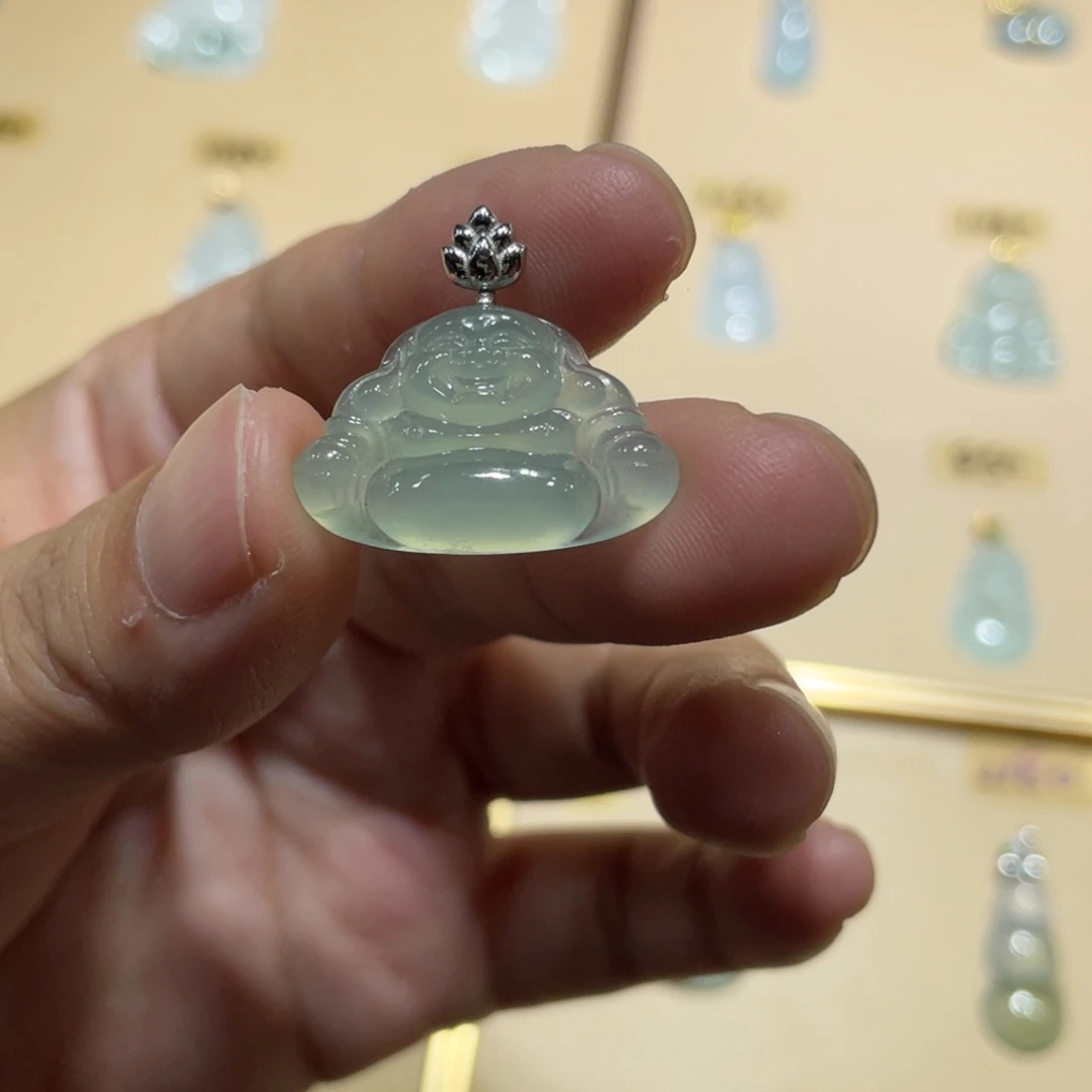 颈饰18K金镶嵌翡翠佛公