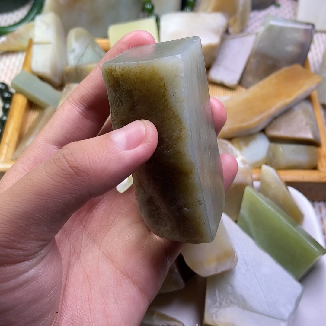 未镶嵌和田玉珠宝半成品