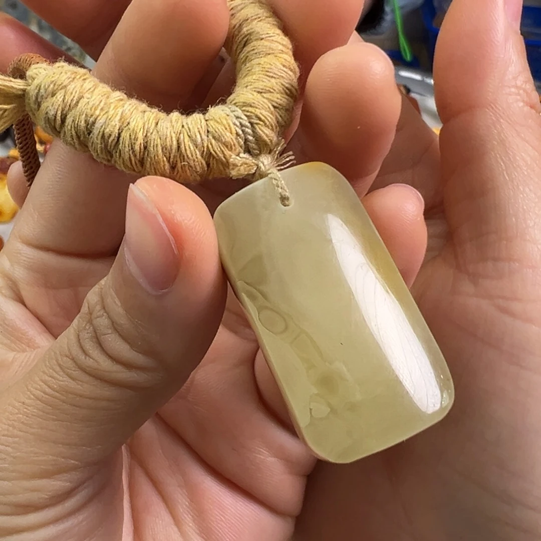 蜜蜡裸石未镶嵌蜜蜡