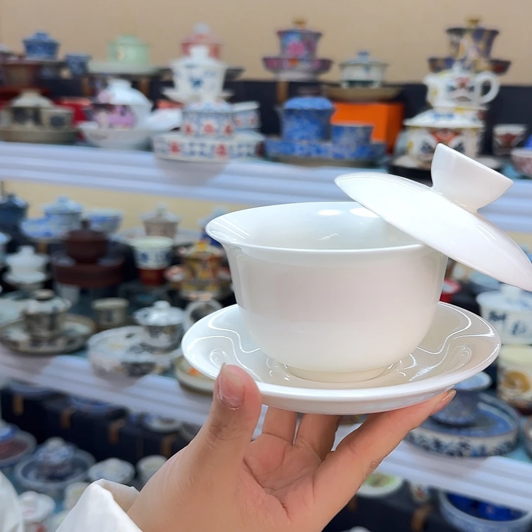 我们都是在这里关注起来