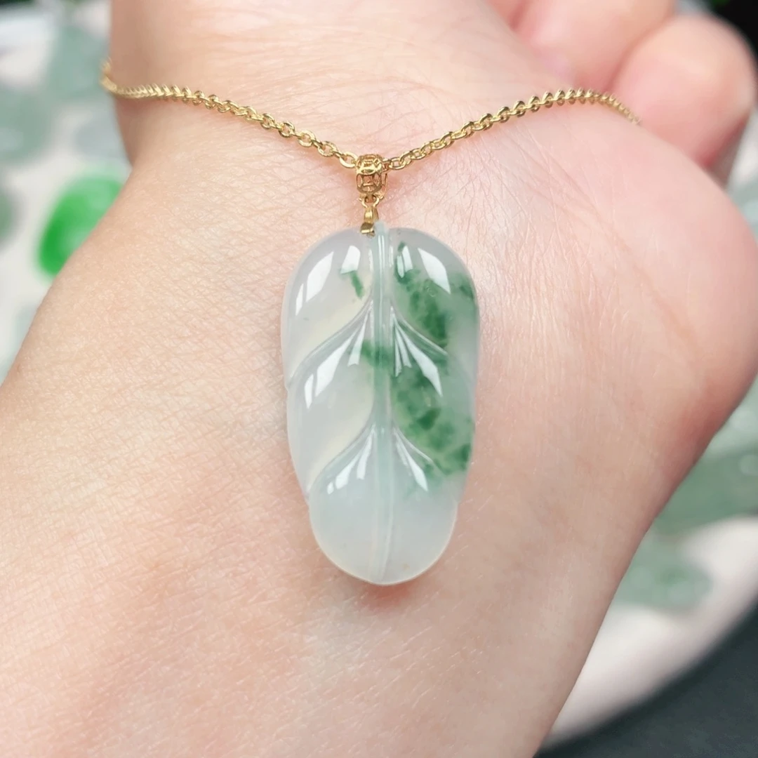 翡翠18K金镶嵌颈饰缅甸天然A货翡翠