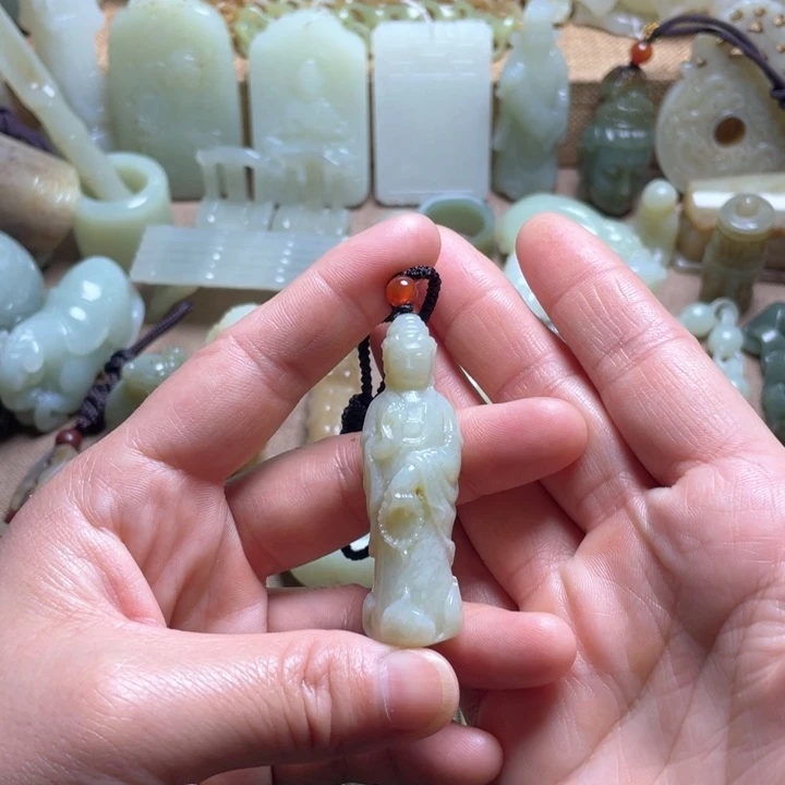 和田玉未镶嵌颈饰开*