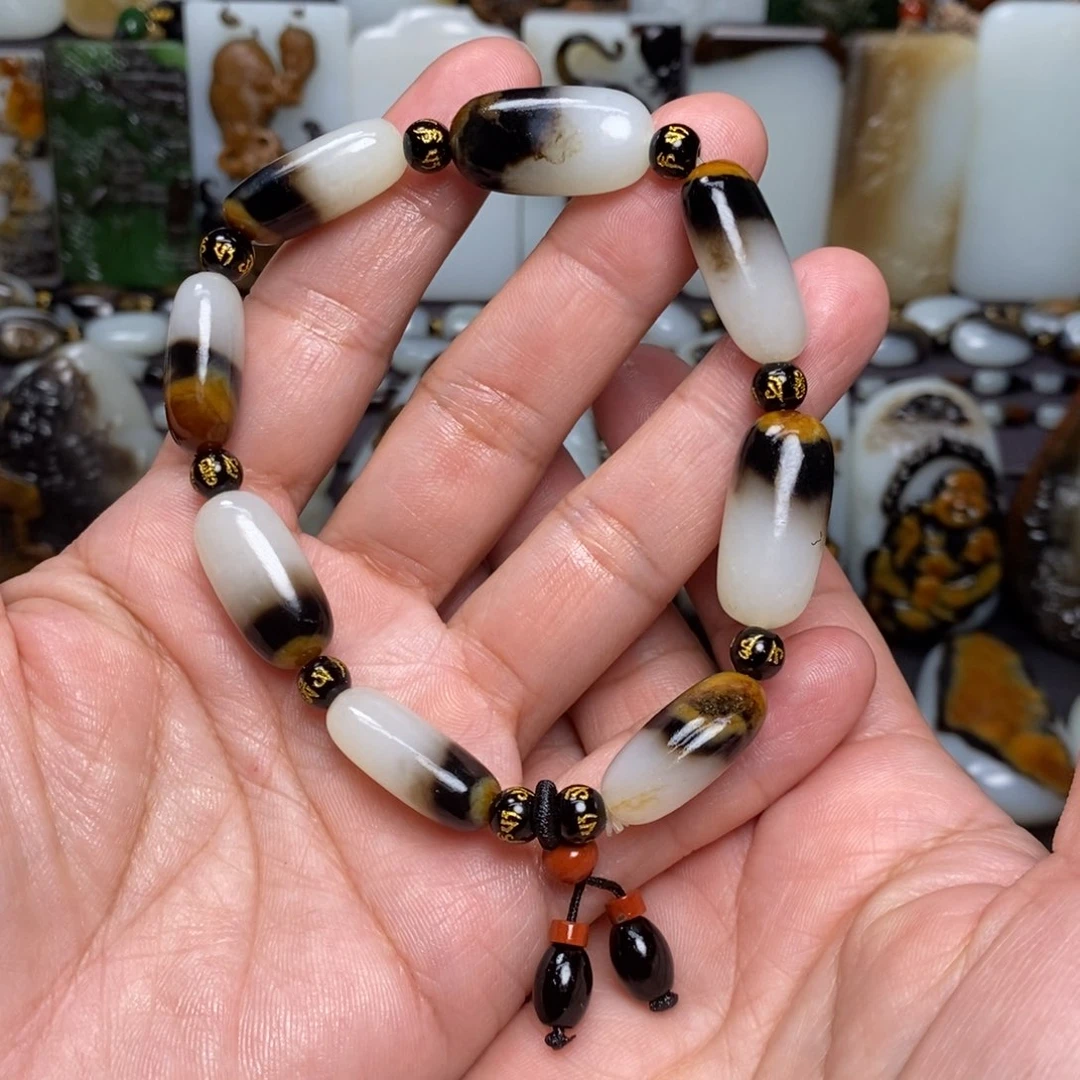 和田玉颈饰未镶嵌