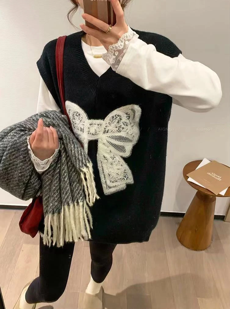 （尹恩惠）灰色黑色设计感蝴蝶结马甲女2025年新款坎肩叠穿上衣9010