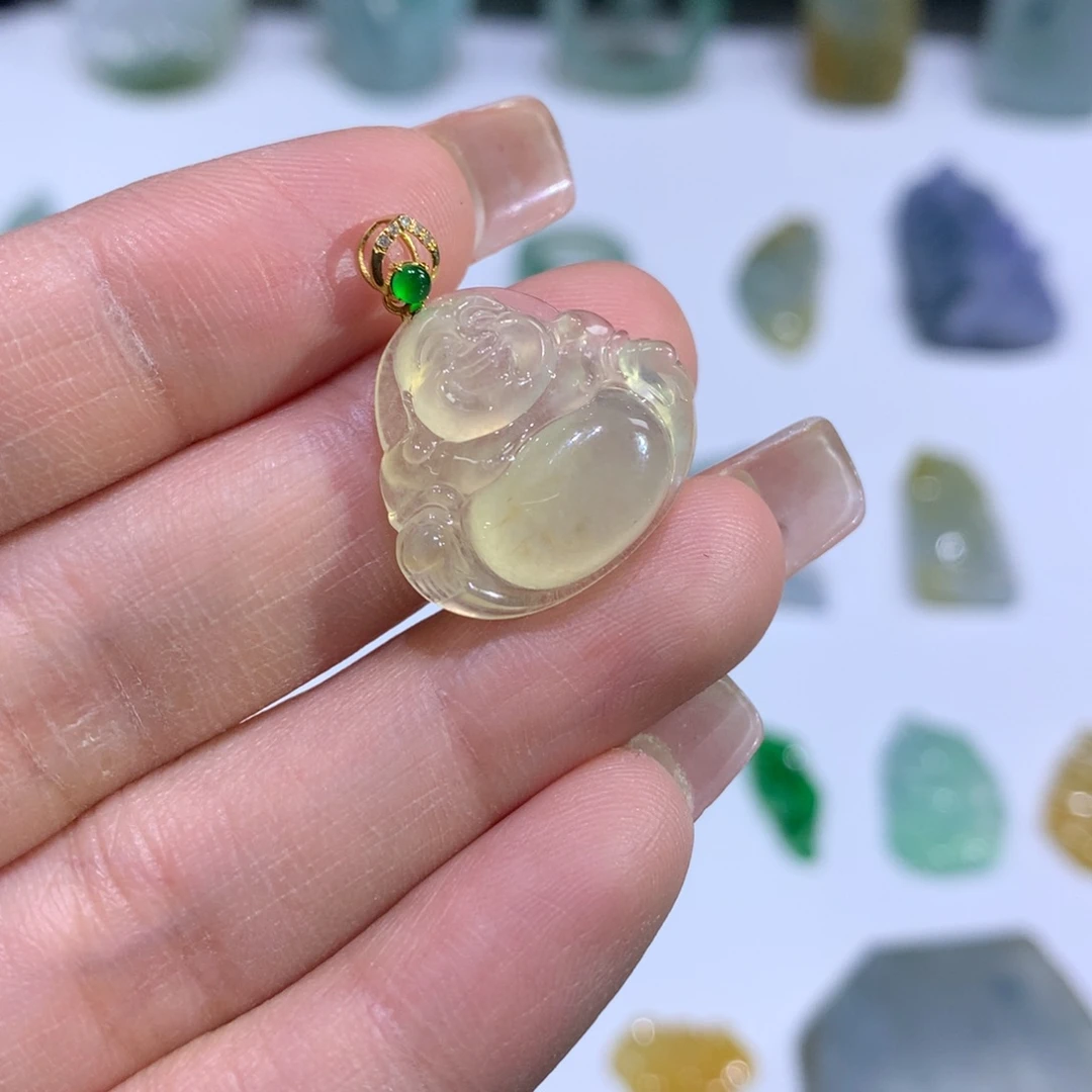 翡翠颈饰未镶嵌佛公