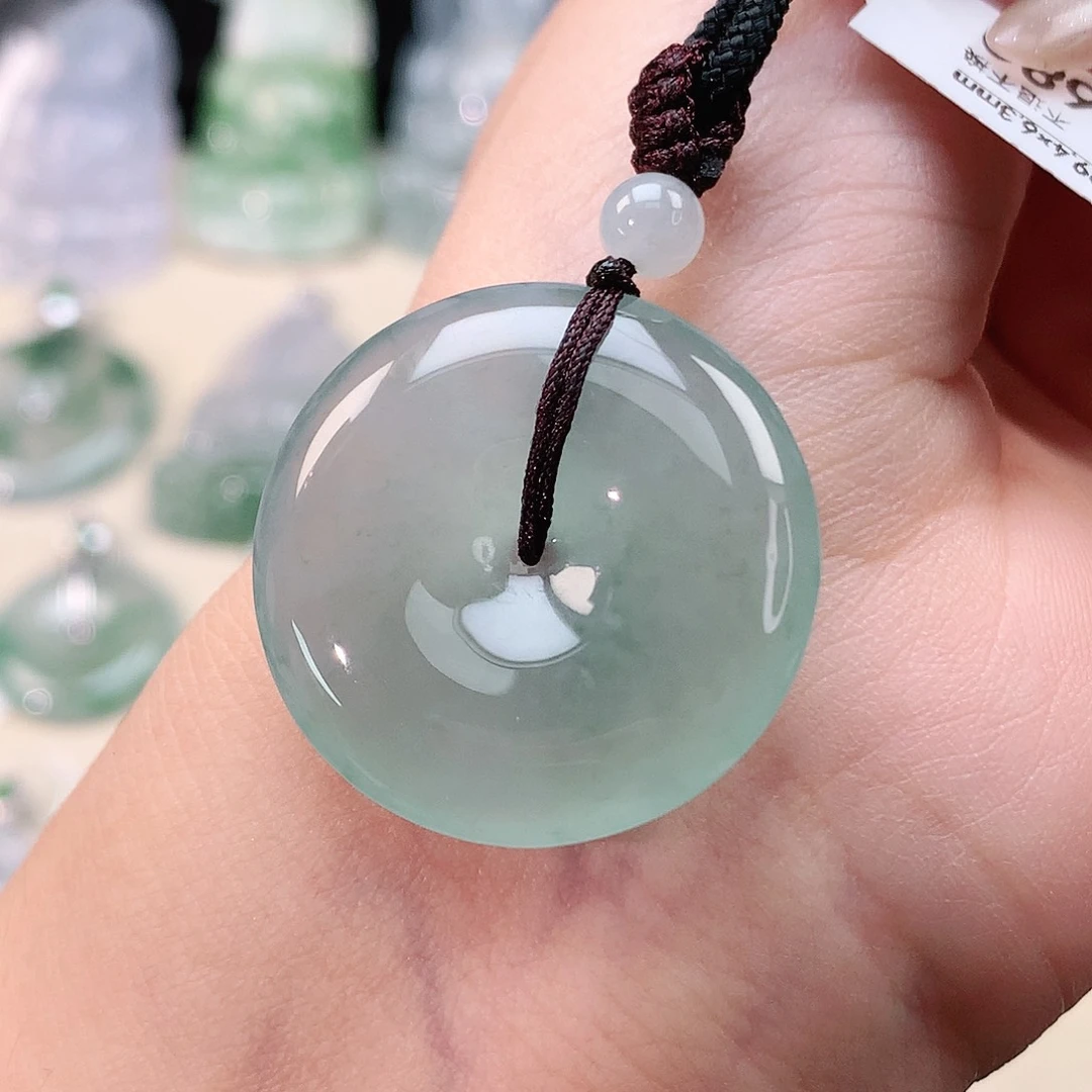 翡翠挂件未镶嵌扣