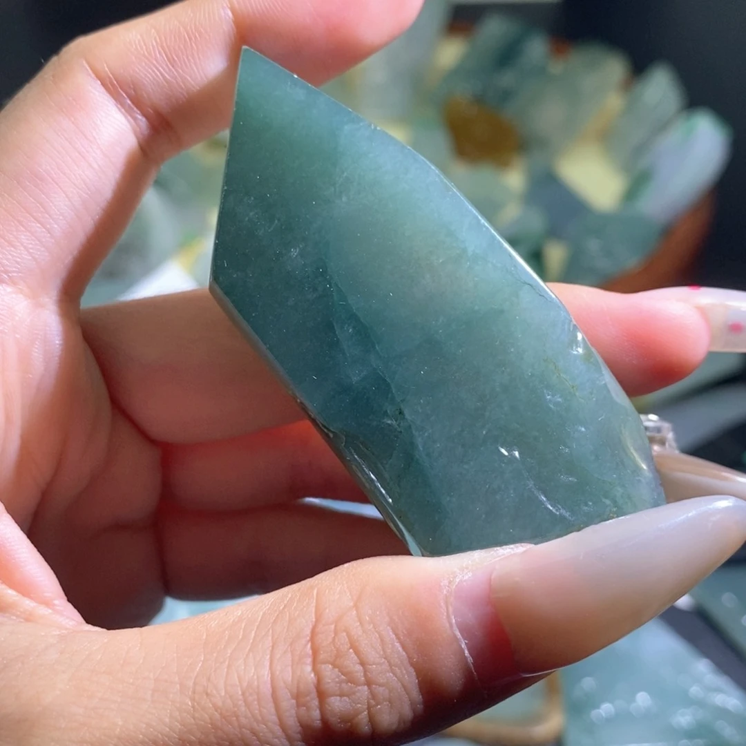 翡翠未镶嵌颈饰mm