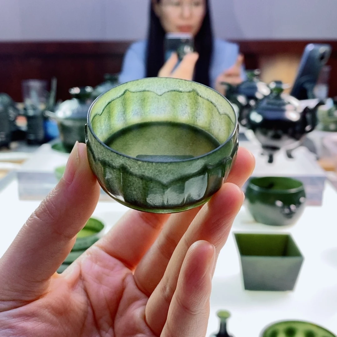 未镶嵌和田玉（青玉）摆件微瑕
