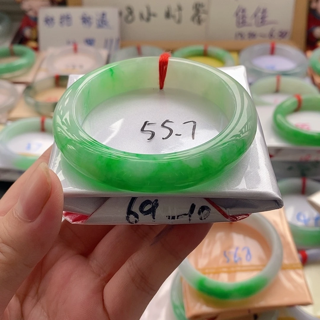 翡翠手镯未镶嵌六*一分单