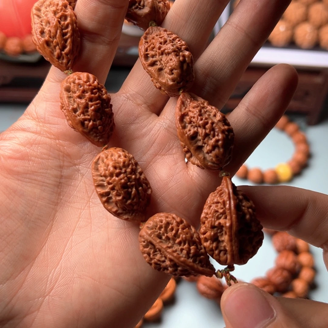 手串文玩核桃绣花鞋