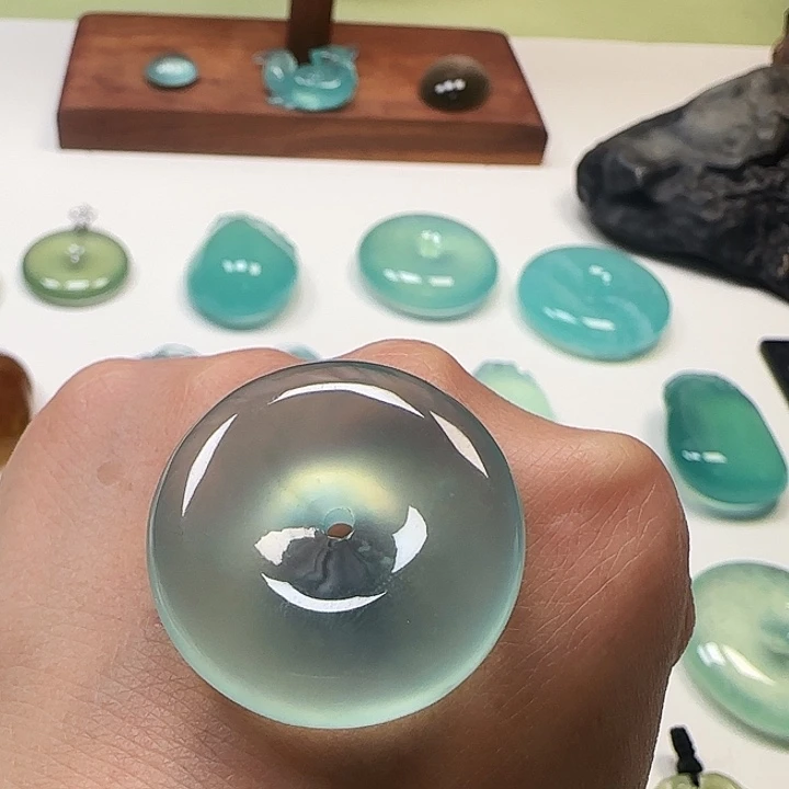 岫玉未镶嵌吊坠(不含链)