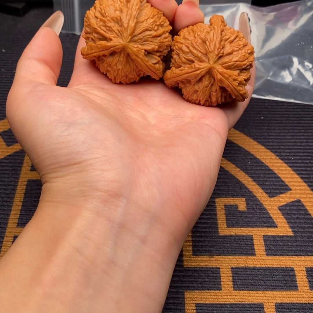 飞***飞吊坠文玩核桃白狮子
