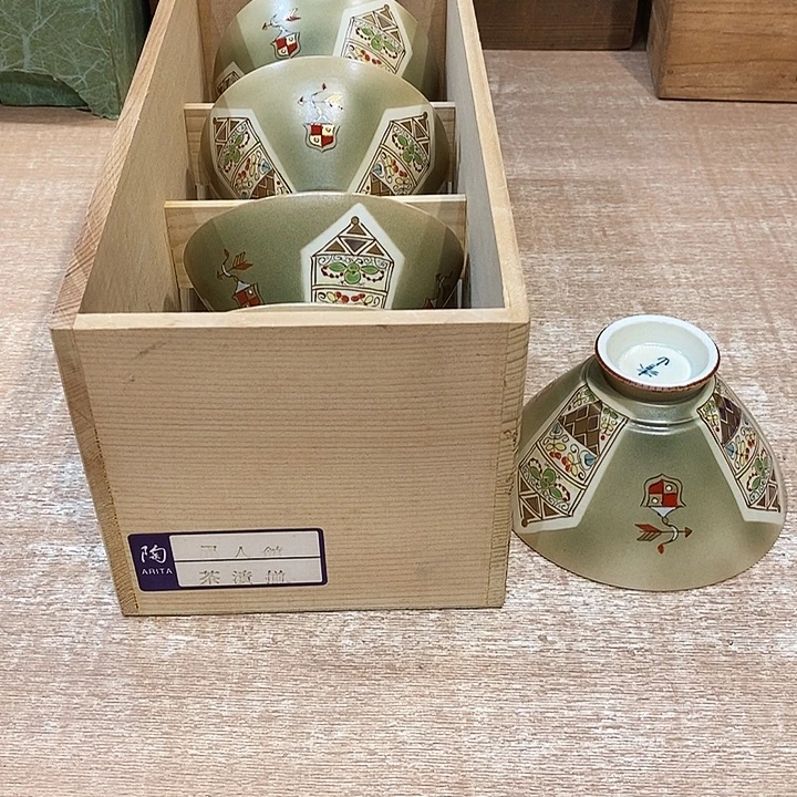 戴***红瓷器木器铁器铜器